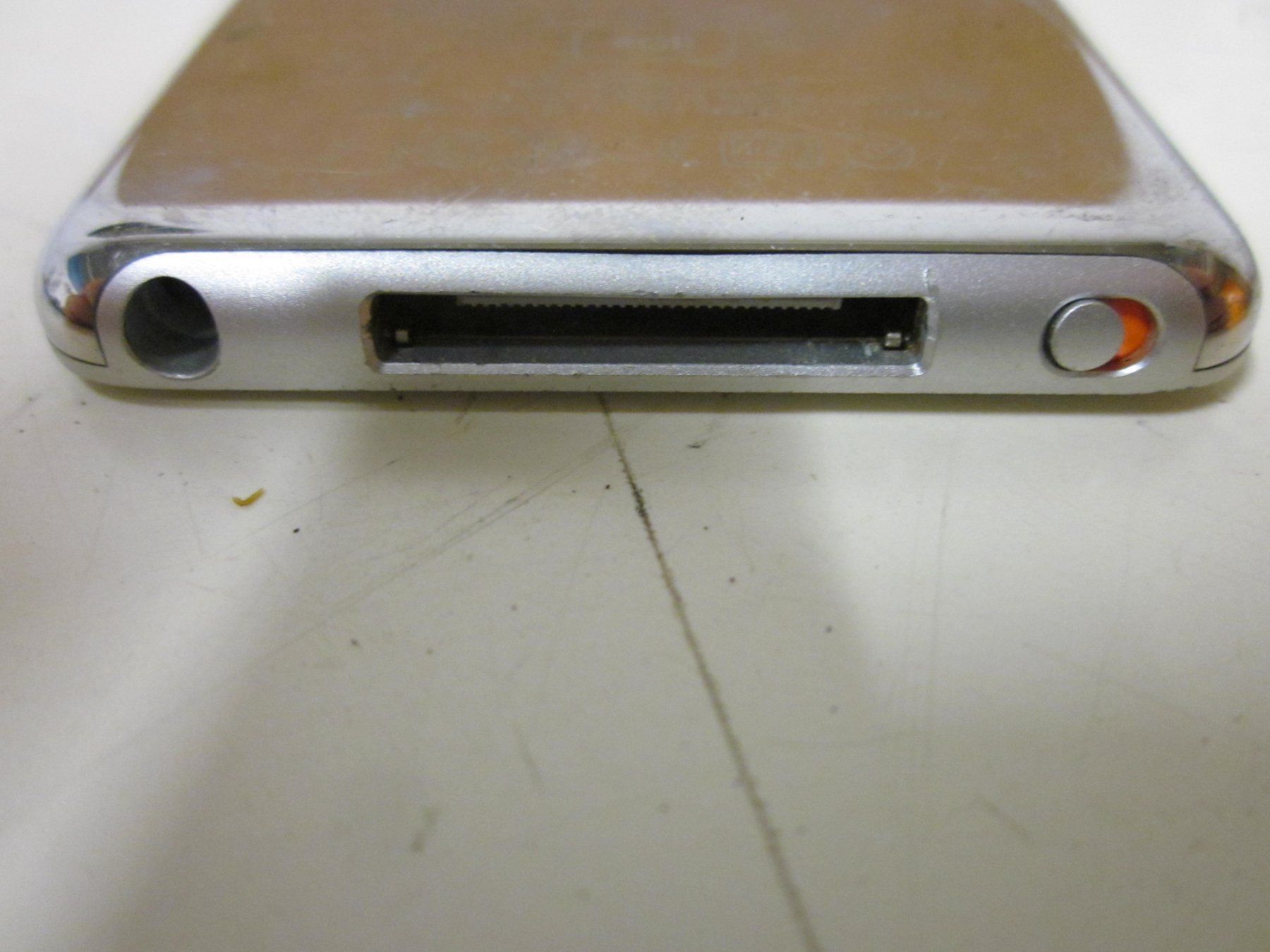 Apple Lettore multimediale portatile: I POD Nano A 1236 4GB – Difettoso da Grand-lancy venduto da kohler333 3