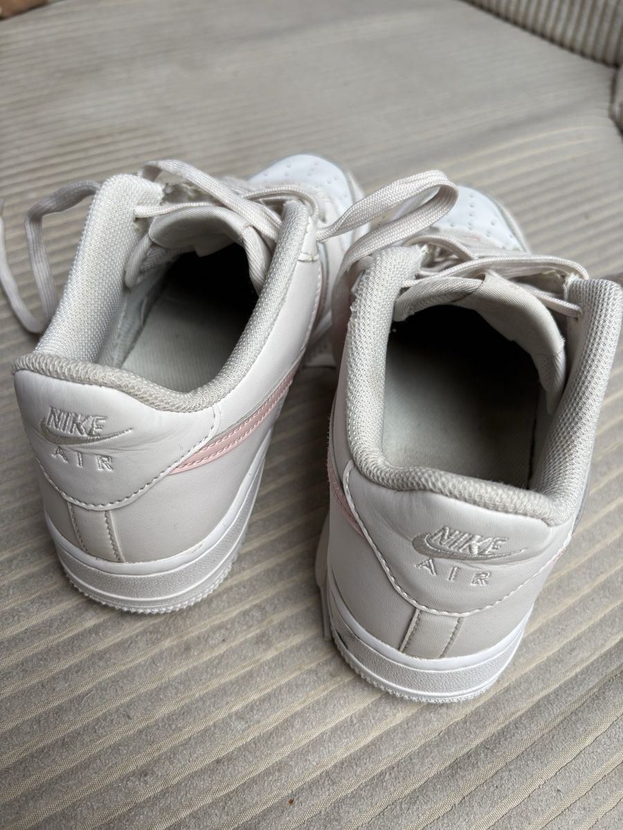 Nike Damenschuhe: NIKE Air Force 1 – Gebraucht aus Hagenwil von Sarina07 3