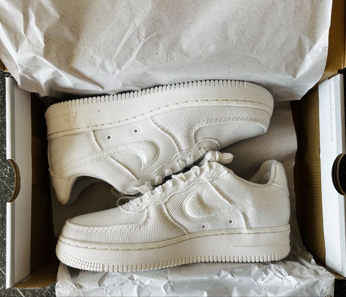 Nike Herrenschuhe: Air force 1 triple White – Neu und originalverpackt aus Biel/Bienne von Akwawini 1