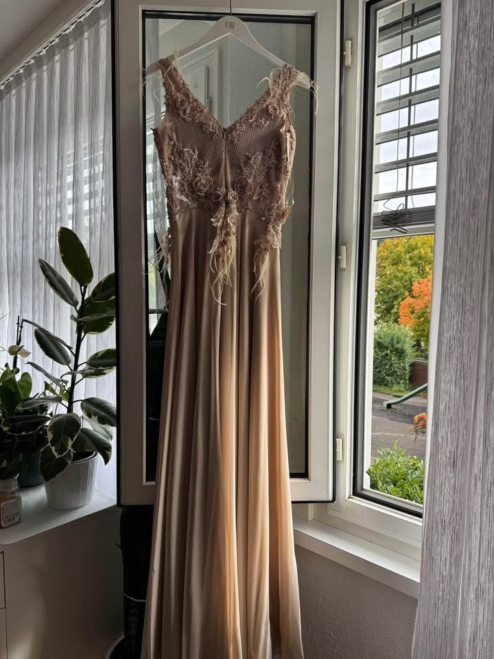 Vestiti: Kleid wie neu – Nuovo (secondo la descrizione) da Dänikon ZH venduto da tug_m9b6 2