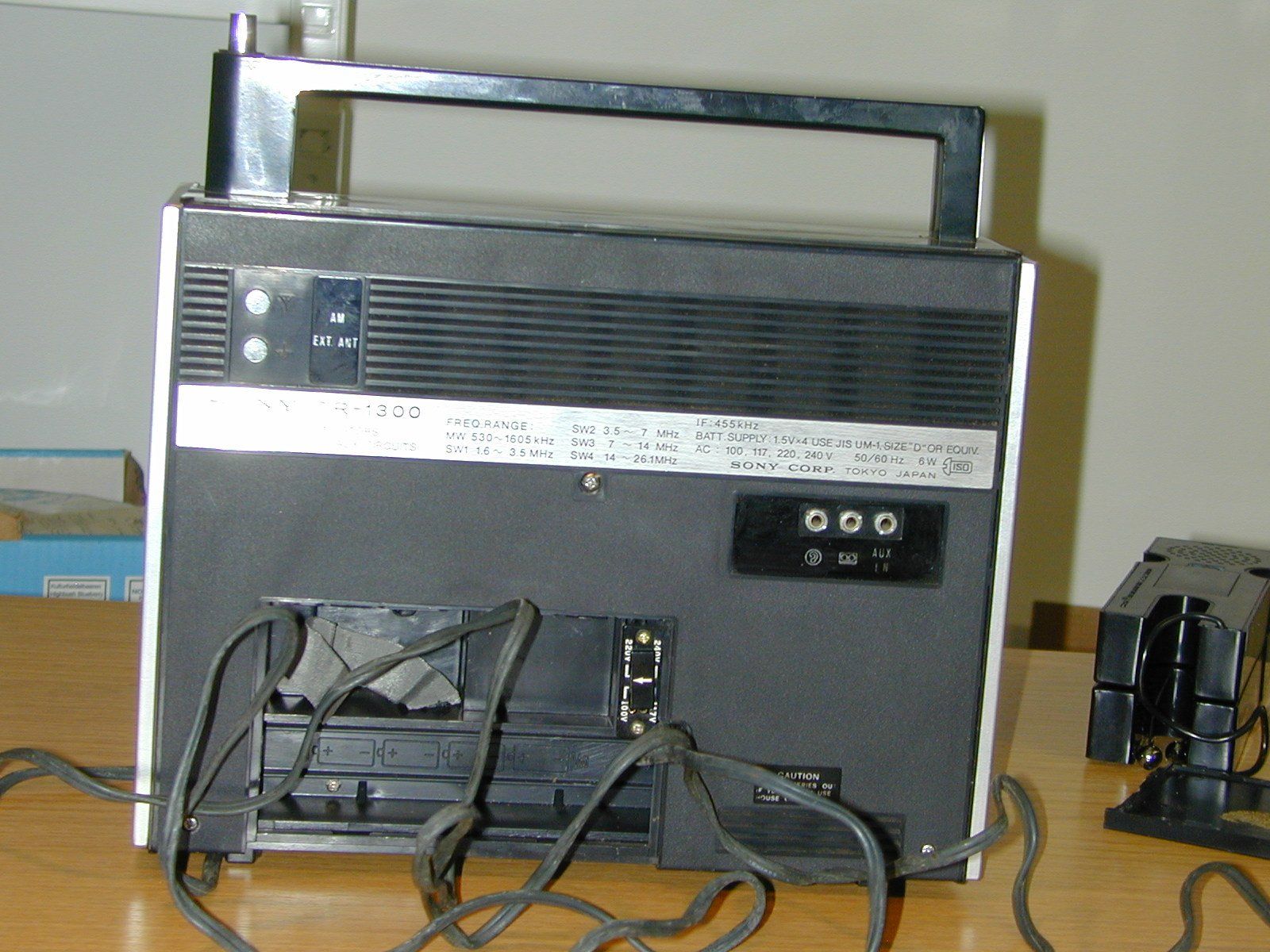 Sony Radio: SONY Weltempfänger Solid State Mod. TR 1300 SAMMLERSTÜCK – Usato da Oberursel venduto da swinger-ecki 7