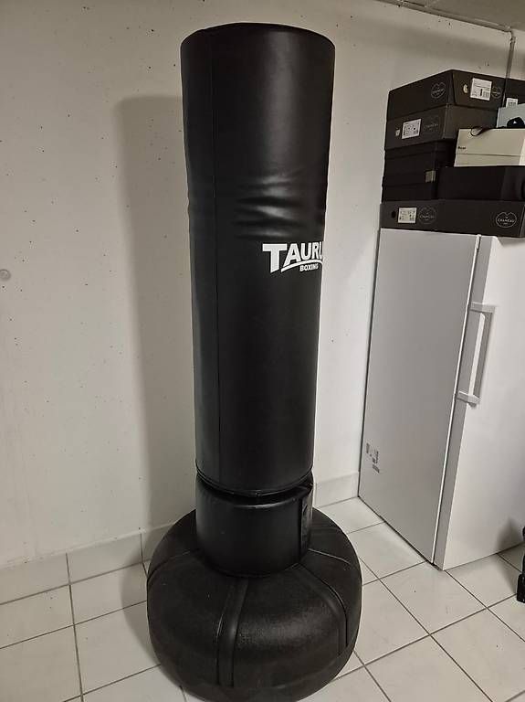 Sacchi da boxe: Neuwertiger Taurus Standboxsack Boxing Trainer – Usato da Meilen venduto da jul_28tj 1