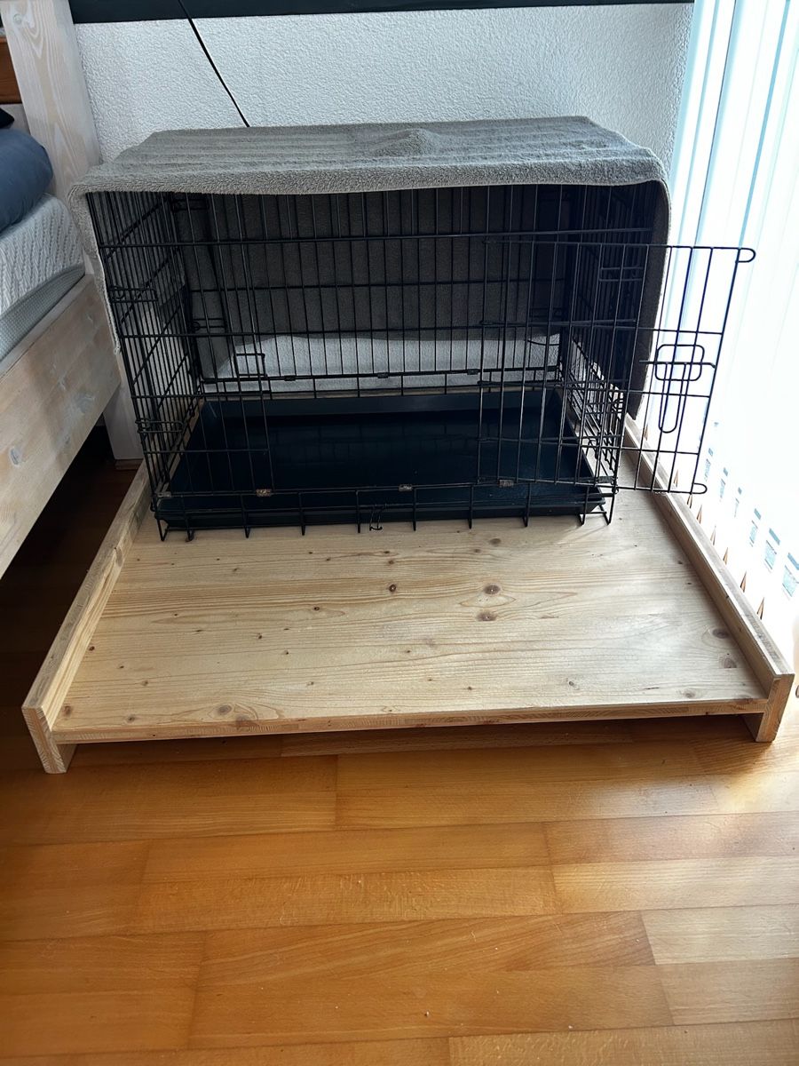 Käfige, Transport & Sicherheit: Hundekäfig  / Schlafbox – Gebraucht aus Waltenschwil von Hendi