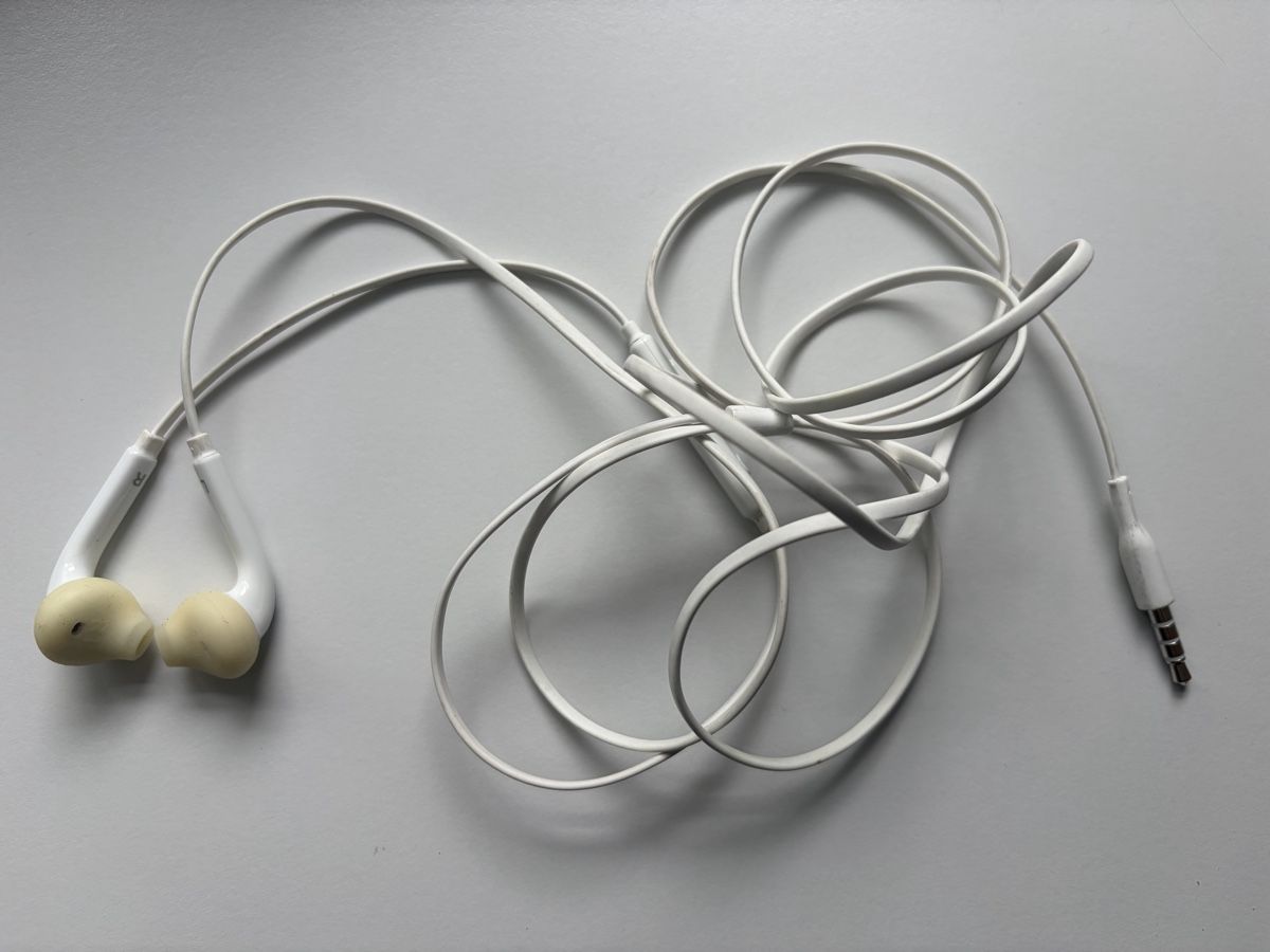 Samsung Cuffie: Original Samsung In-ear Köpfhörer weiss – Usato da Adliswil venduto da Stardust11