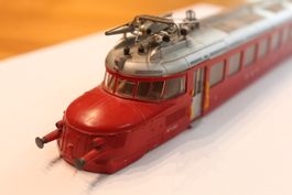 Roter Pfeil RCe 2/4 - H0-Märklin 3125 SBB, Metall-Lokgehäuse