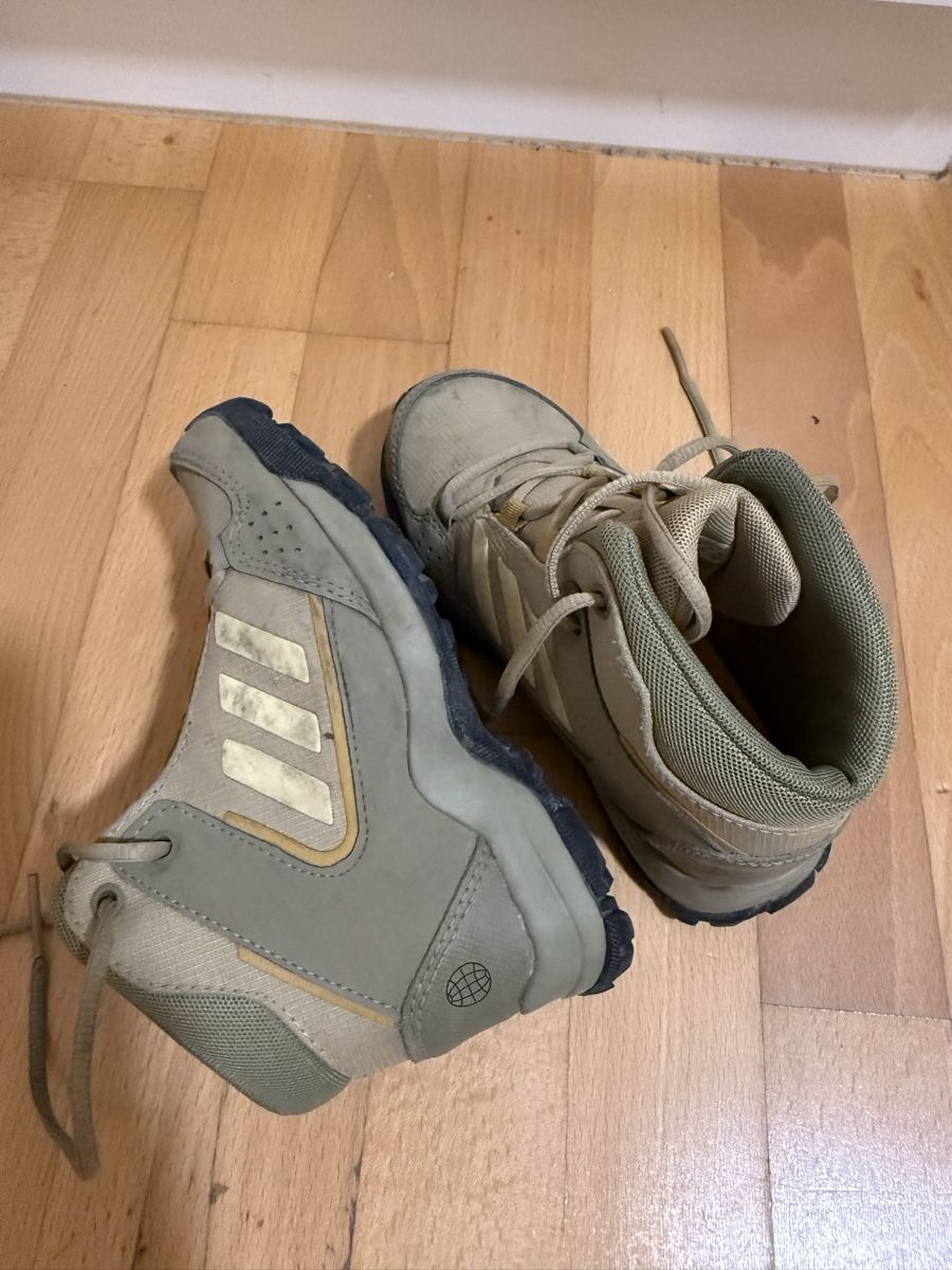 Adidas Scarpe per ragazzi: Adidas Wanderschuhe 29 – Usato da Bülach venduto da sawa22 2