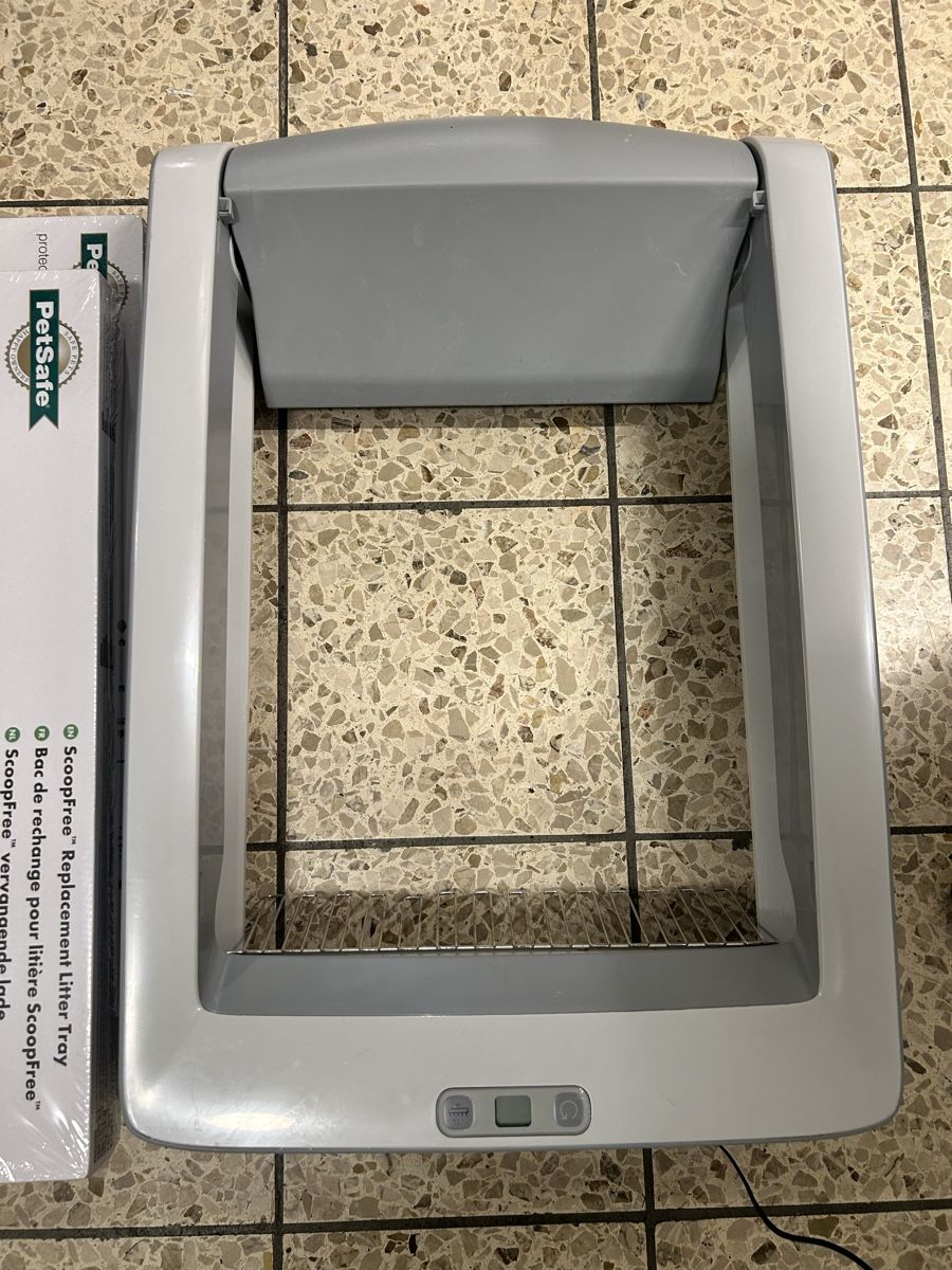 WC: Petsafe automatic katzentoilette – D'occasion à Basel par ves_yxb5 2