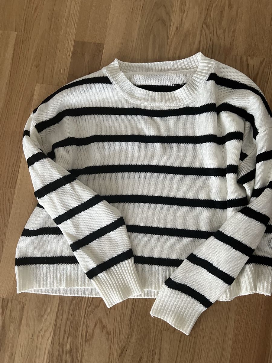 Pulls & Sweat-shirts: Gestreifter Pullover, Oversize-Look, Gr. M – Neuf (Voir description) à Nyon par ver_z2cy 1
