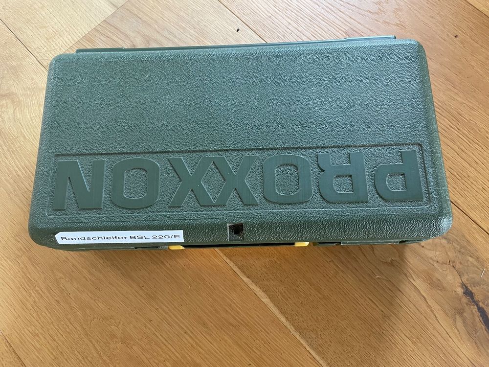 Proxxon BSL 220/E - Ponceuse à Bande Compacte Et Puissante Pour Modélisme & Travail De Précision