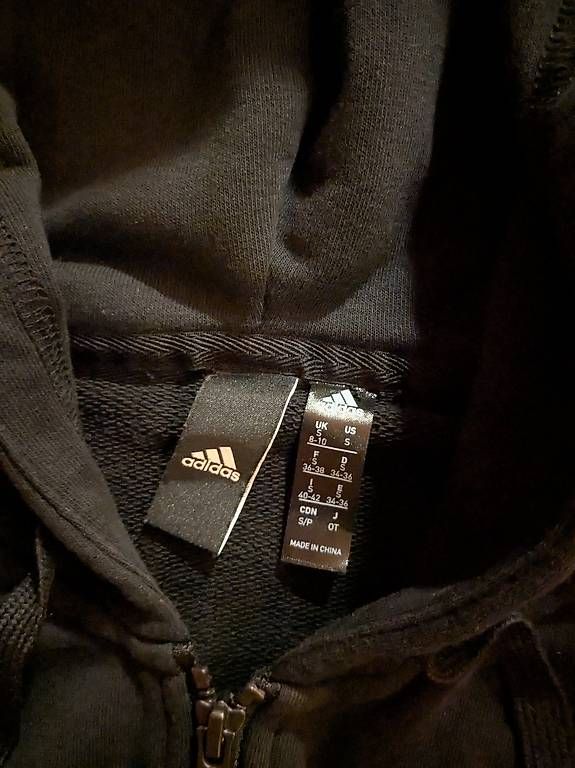 Pullover & Sweatshirts: Adidas Hoodie – Gebraucht aus Rüeterswil von Ostara90 1