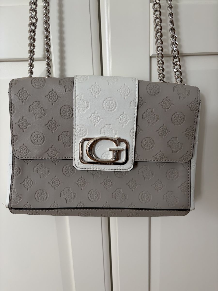 Guess Borse da donna: Guess Tasche Grau/Weiss – Usato da Ebnat-Kappel venduto da Mila07 1