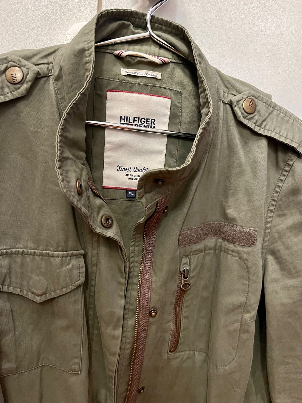 Tommy Hilfiger Giacche: Schöne  Thommy Hilfiger Jacke, olive – Usato da Oetwil an der limmat venduto da Sual 2