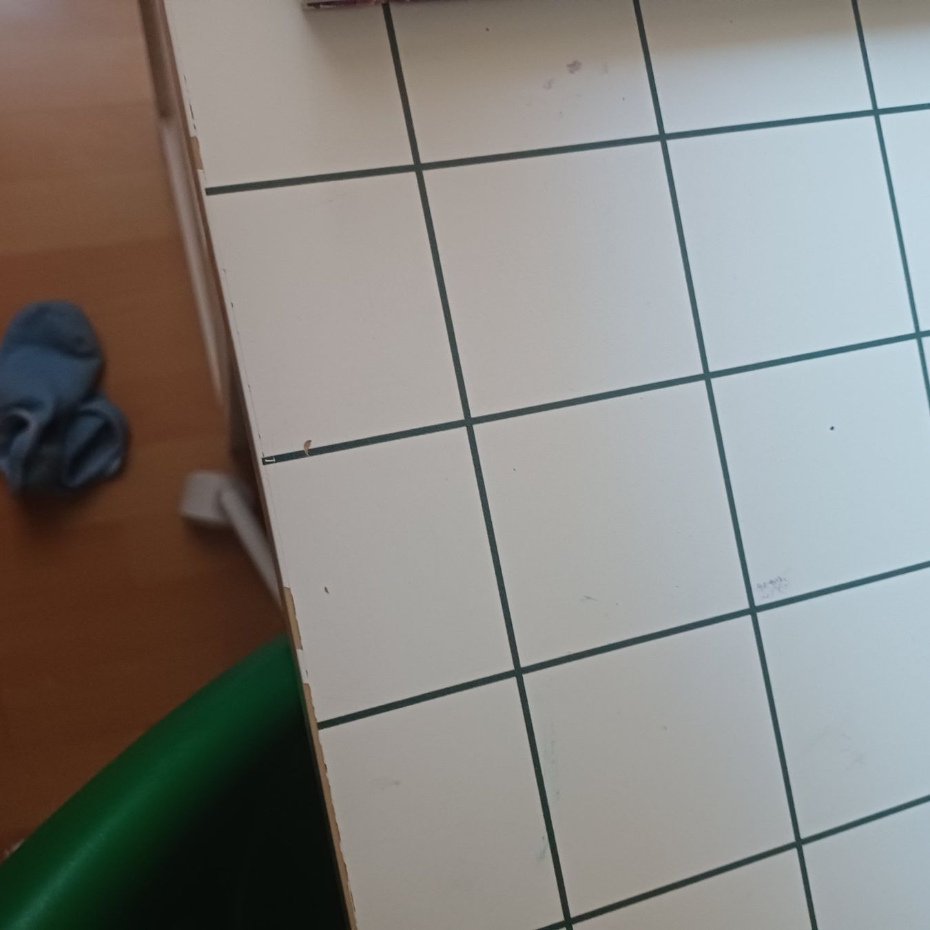 Ikea Scrivanie: Bureau IKEA Mike – Usato da Villeneuve VD venduto da vog_yc5s 3