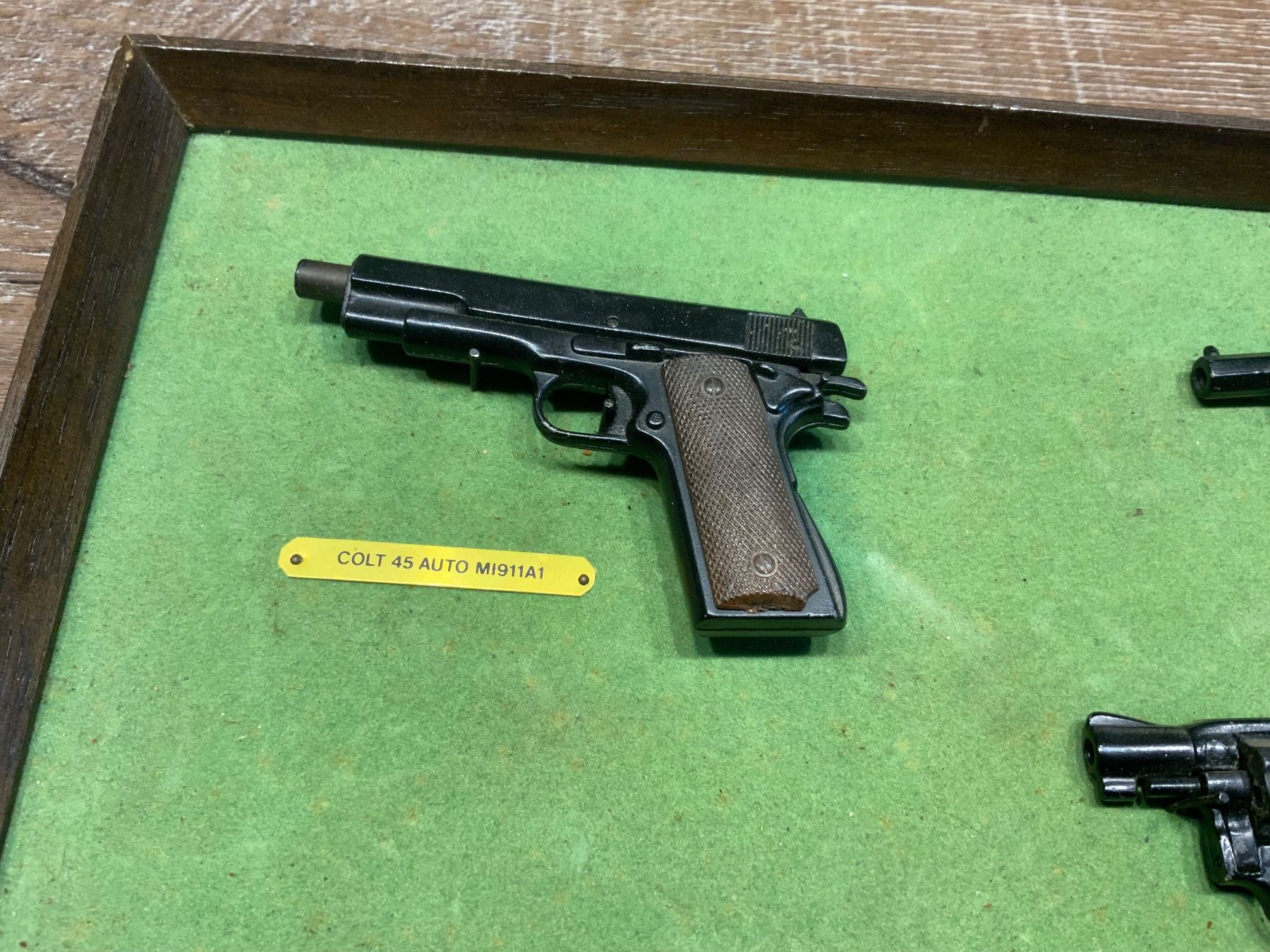 Libri: Bild Sammlung Miniatur Handfeuerwaffen. – Usato da Willisau venduto da Minali 4