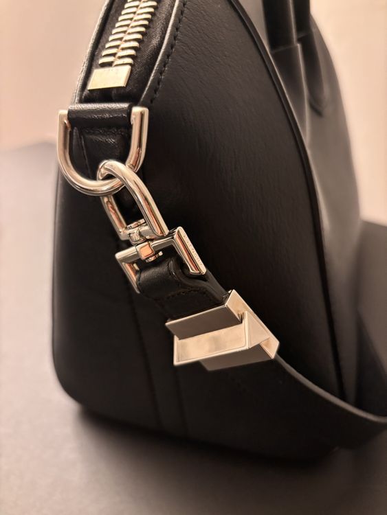 Givenchy Antigona Mini Black Handtasche (Gebraucht) in Zürich für