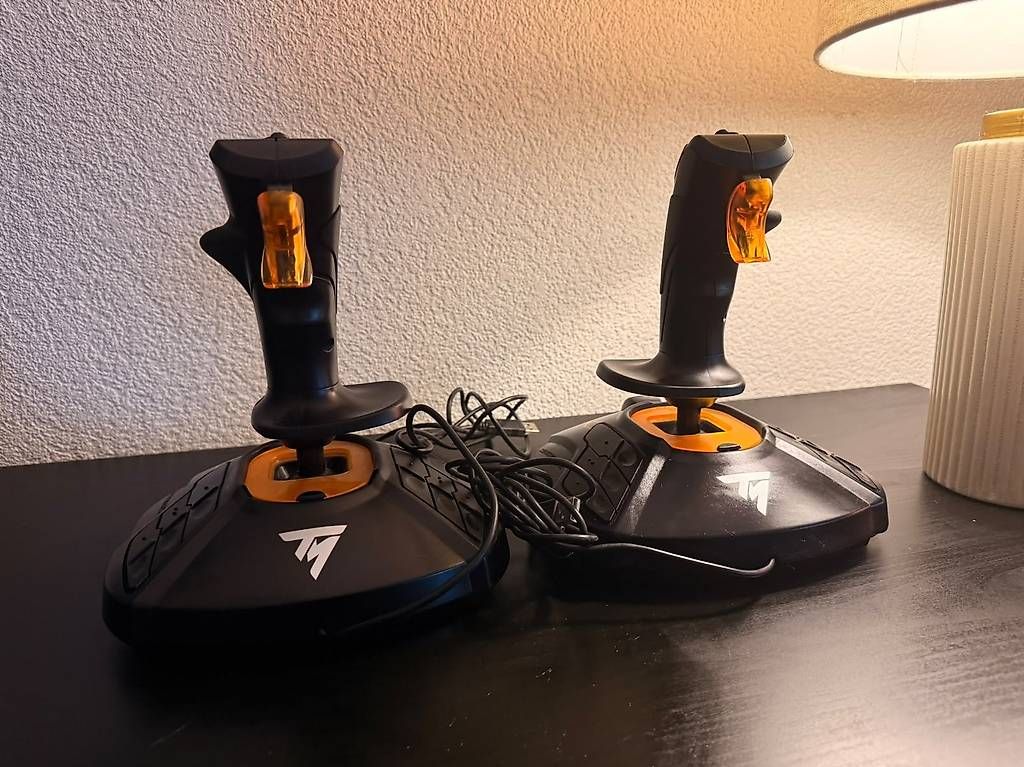 Controller: Thrustmaster t16000M Joysticks – Nuovo e nell'imballaggio originale da Morges venduto da Melanie06s 1