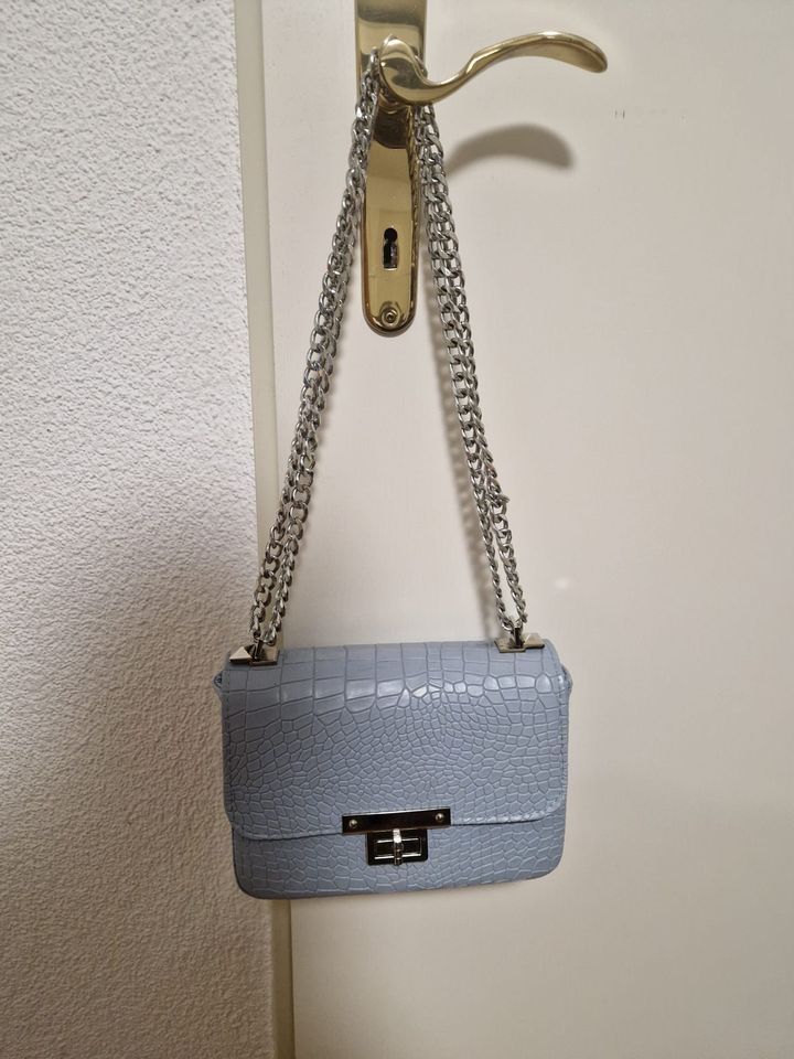 Taschen für Damen: Moderne Blaue Tasche Damen HANDGEMACHT – Gebraucht aus Tägerwilen von makcode09 1