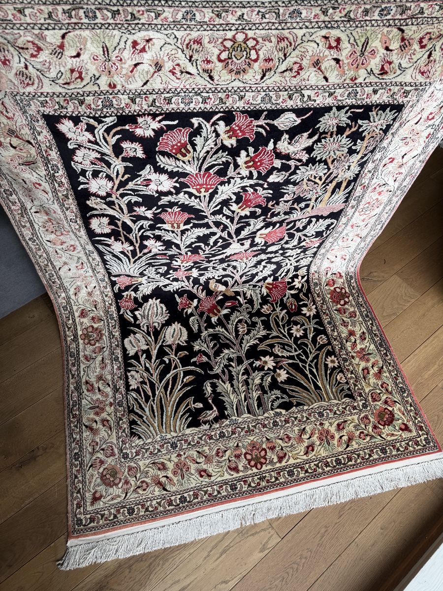 Tappeti: Einzigartiger echter Ghom Seidenteppich - 100% Perserteppich – Usato da Bennau venduto da Mayer_Carpets