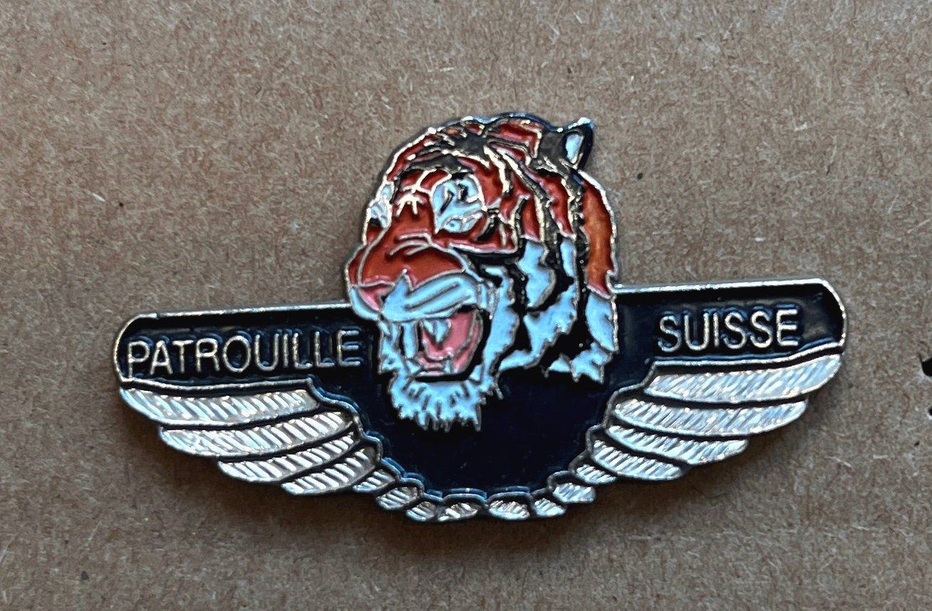 Swiss Placchette & Badge: Pin  Patrouille Suisse – Usato da Obernau venduto da Wgnom