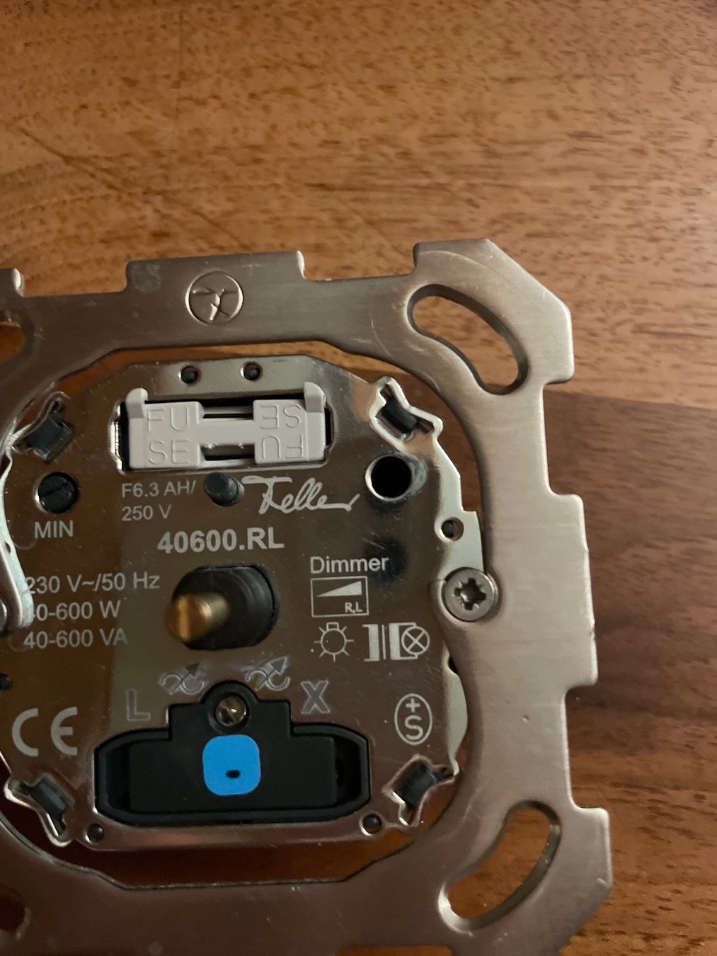 Feller Schalter: Feller Edizio Dimmer 40600 – Gebraucht aus Glattfelden von  2