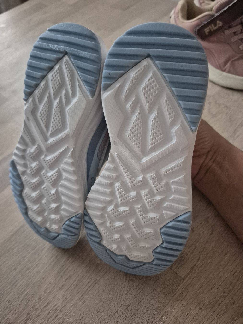 Fila Scarpe per ragazze: Film Gr. 29  – Usato da Spiez venduto da V.H.K. 2