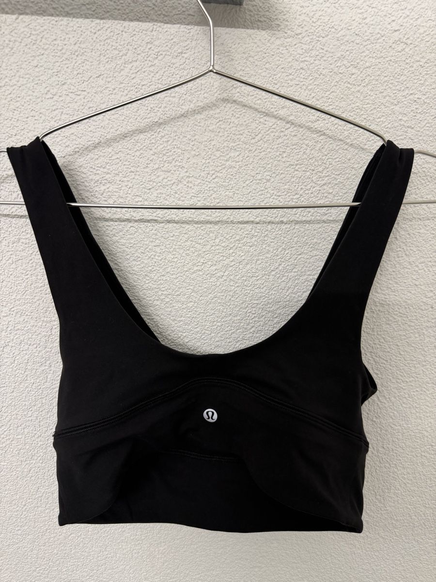 Lululemon Top: lululemon Align™ V-Neck Bra Gr.8 – Nuovo (secondo la descrizione) da Küsnacht ZH venduto da and_fpn2