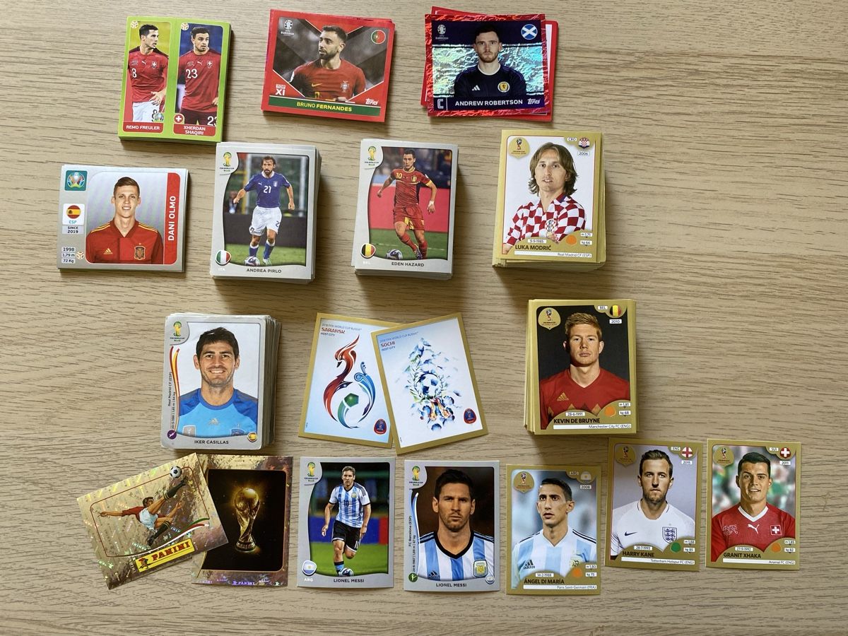 Panini Carte collezionabili: Ca. 460 Panini Stickers verschiedene Jahre – Usato da Haldenstein venduto da lisipe