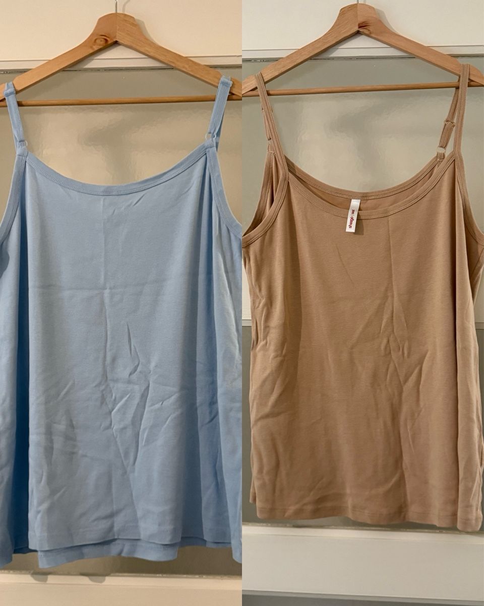Top: 2x Top/Unterhemd, Grösse 52 Beige und Hellblau – Nuovo (secondo la descrizione) da Basel venduto da zukk_