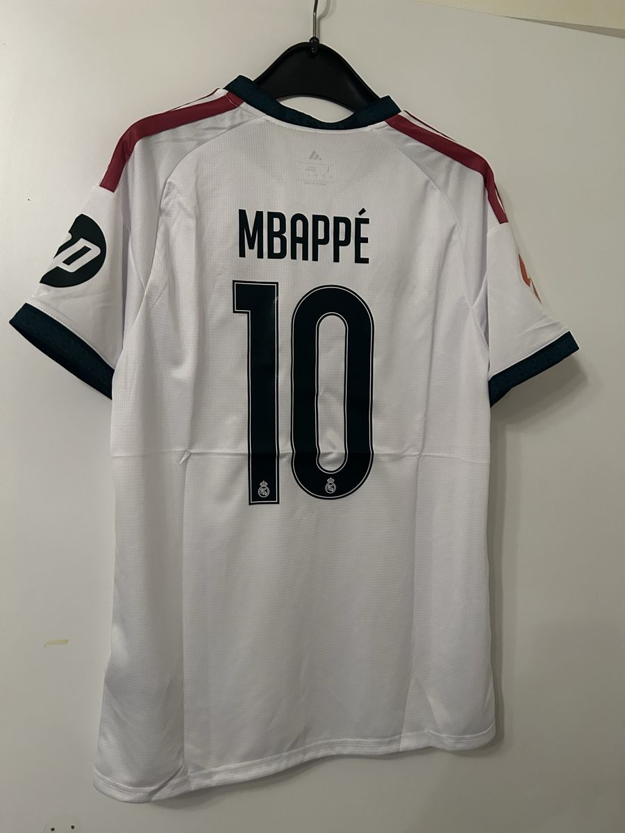Adidas Canottiere & Pantaloni: Real Madrid #10Mbappe Fan Jersey – Nuovo e nell'imballaggio originale da Effretikon venduto da PrimeTimeB