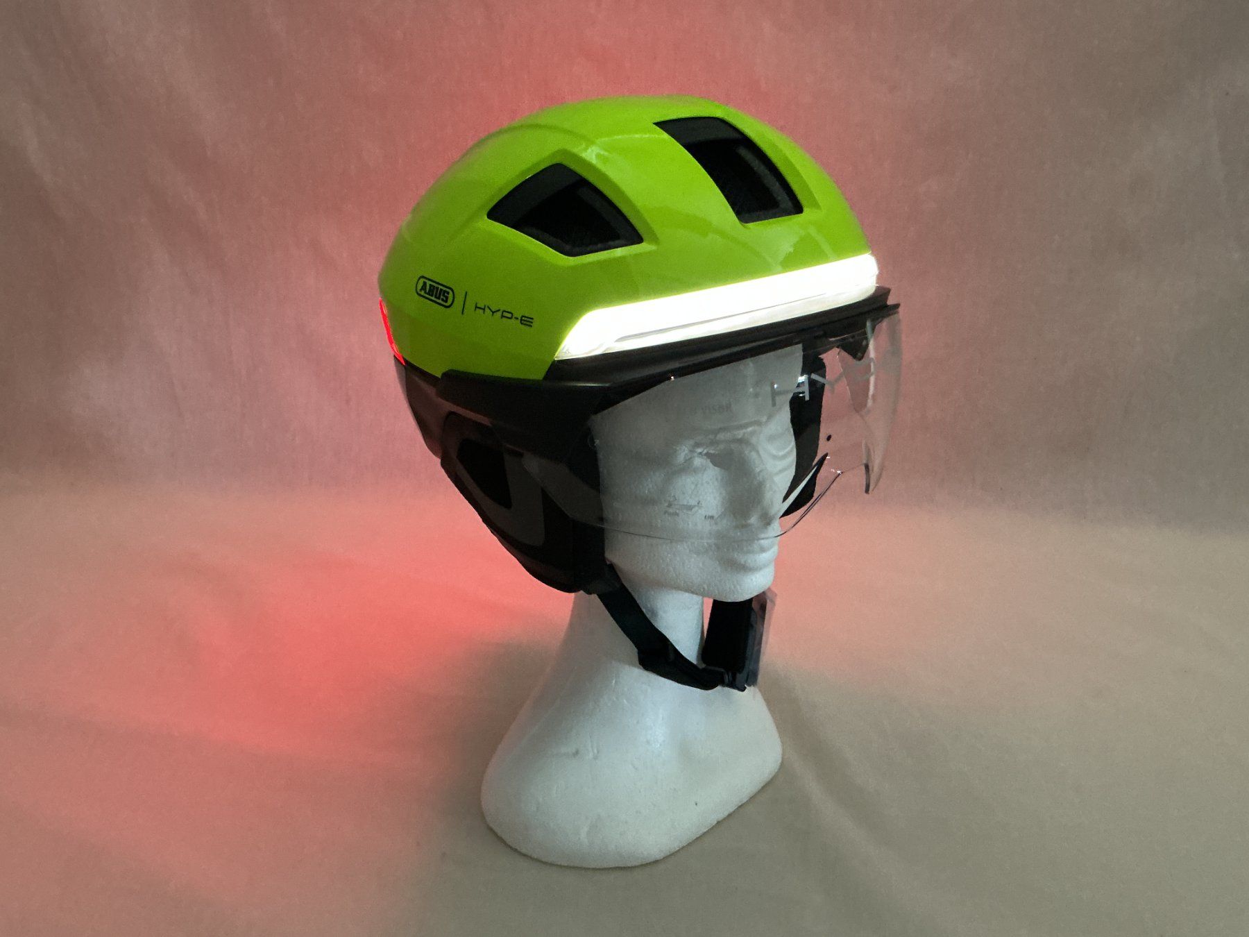 Abus Helme: ABUS HYP-E Ace Helm M 54 - 58 cm – Neu (gemäss Beschreibung) aus Richterswil von Restwert_Richterswil 1