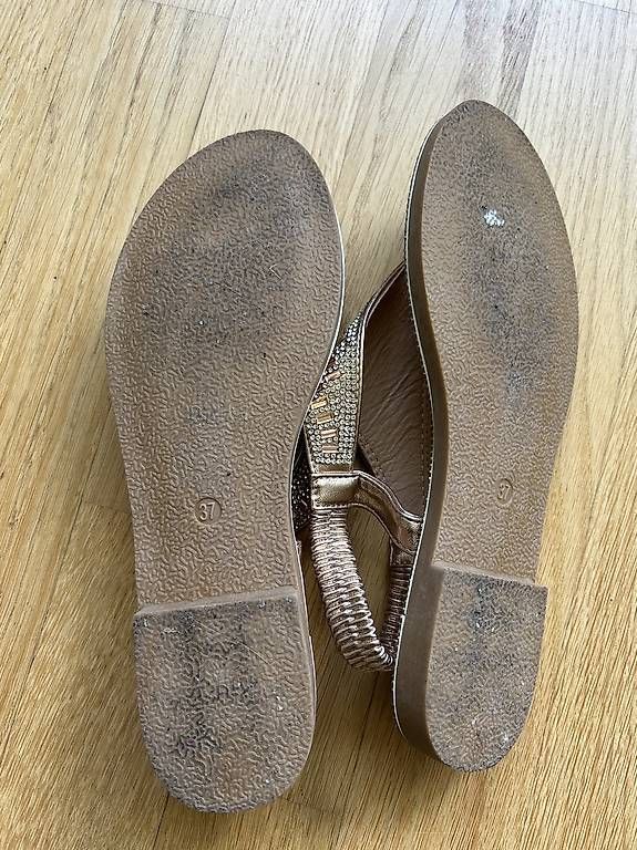 Scarpe da donna: Sandale gold – Usato da Weisslingen venduto da seat_driver 2