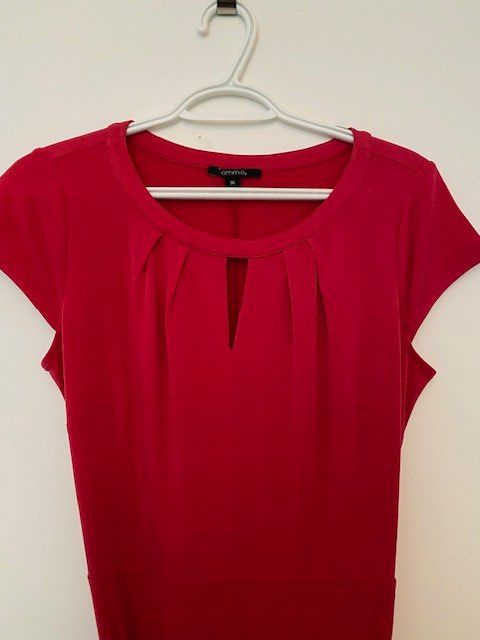 Vestiti: Damenkleid Trikot rot, Gr. 36 – Usato da Edlibach venduto da Arnoldotto 1