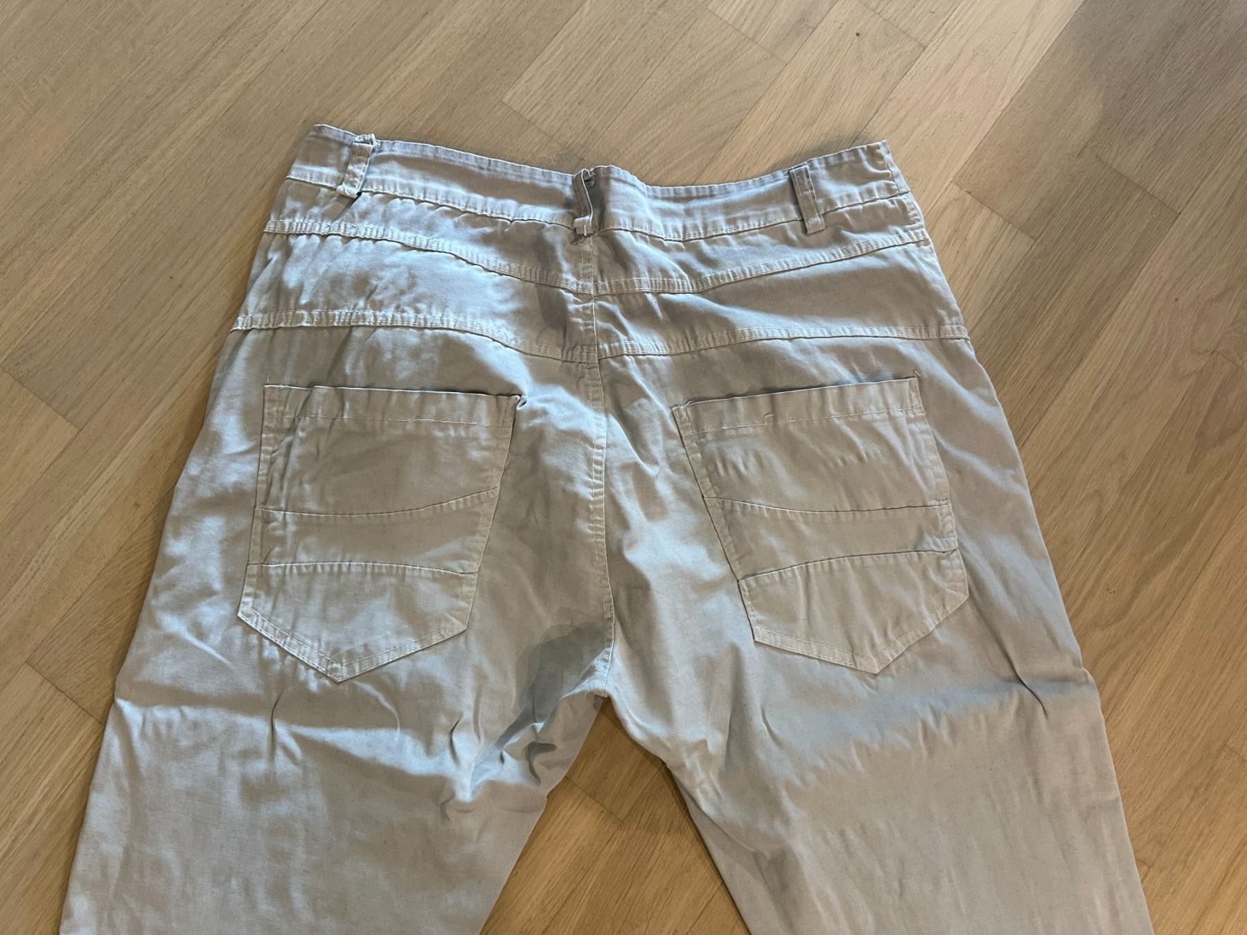 Pantaloni: Hose geknöpft - leger - hellgrau - Gr. 40 - Top Zustand – Usato da Dübendorf venduto da san_tt6m 6