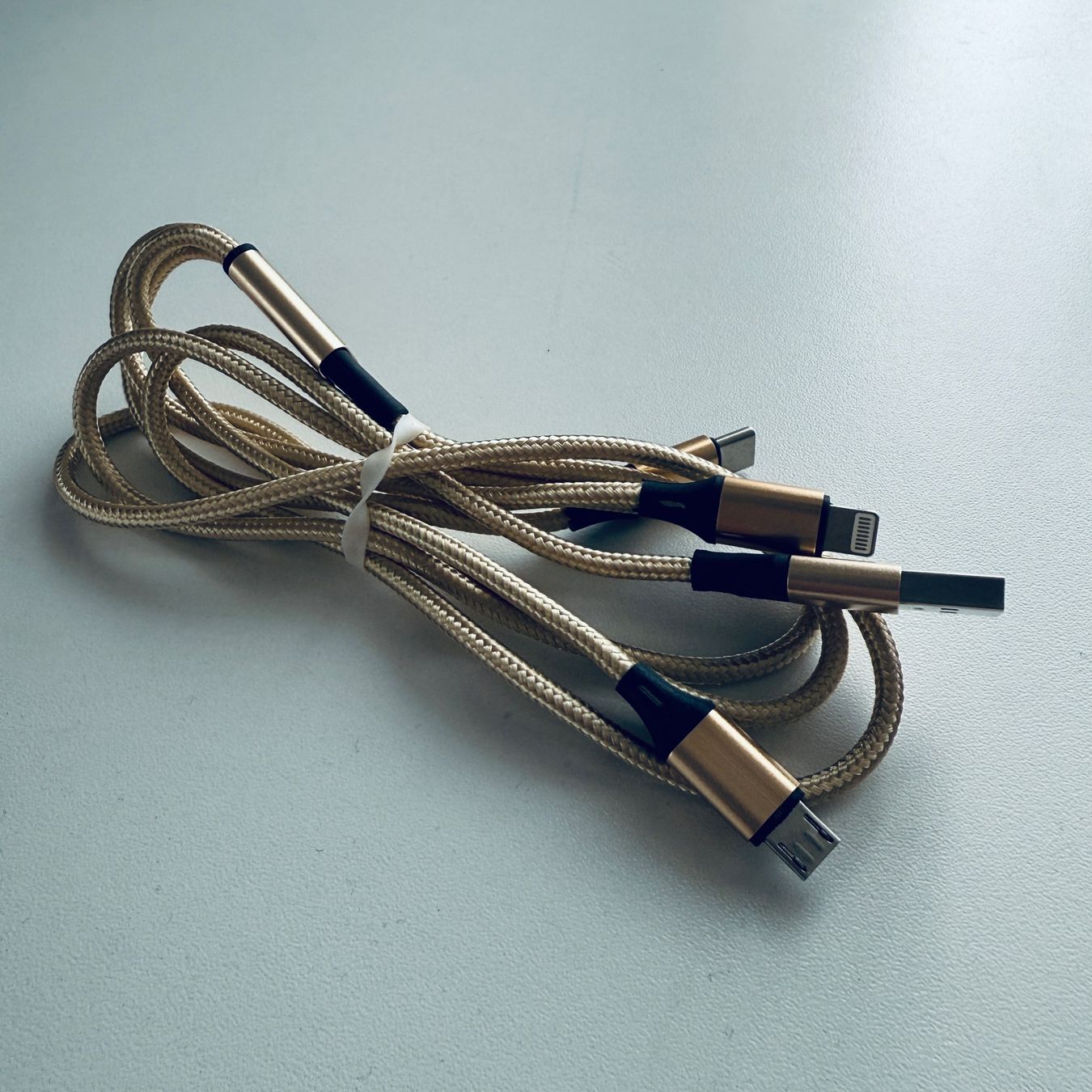 Cavi: USB-A auf 3in 1 Multi Ladekabel USB-C & Lightning & Micro B – Nuovo (secondo la descrizione) da Basel venduto da MY.AIRPODS.SHOP 9