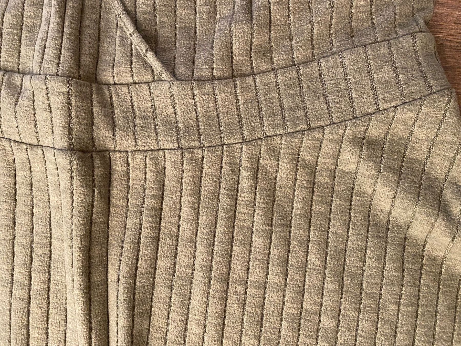 Shein Vestiti: Kleid langarm mit V-Ausschnitt oliv Gr. 56 / 58 / 60 – Usato da Pratteln venduto da a23_j2gs 5