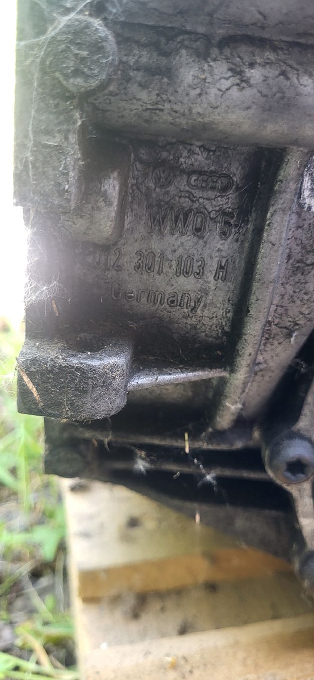 Audi Tutti pezzi di ricambio auto: Getriebe Audi S2 Coupe Quattro – Usato da Boswil venduto da audi90quattroturbo 3
