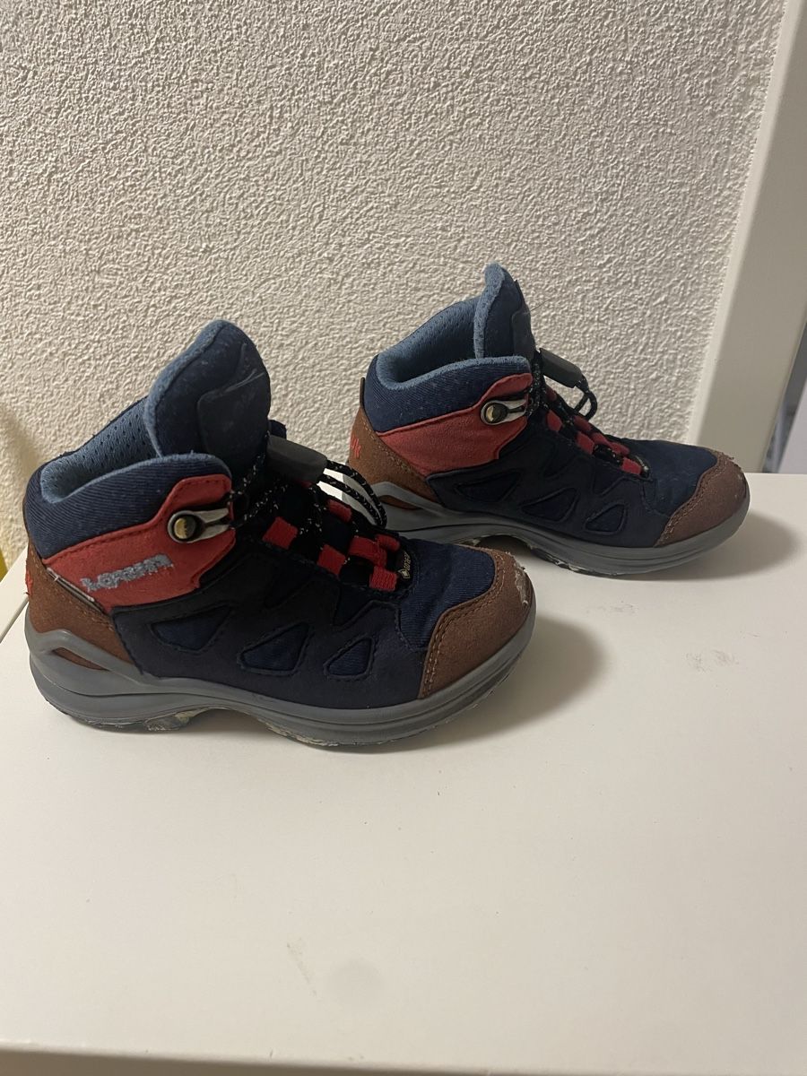 Lowa Scarpe per ragazzi: Lowa Wanderschuhe Gr 26 – Usato da Obfelden venduto da MimiRys 1