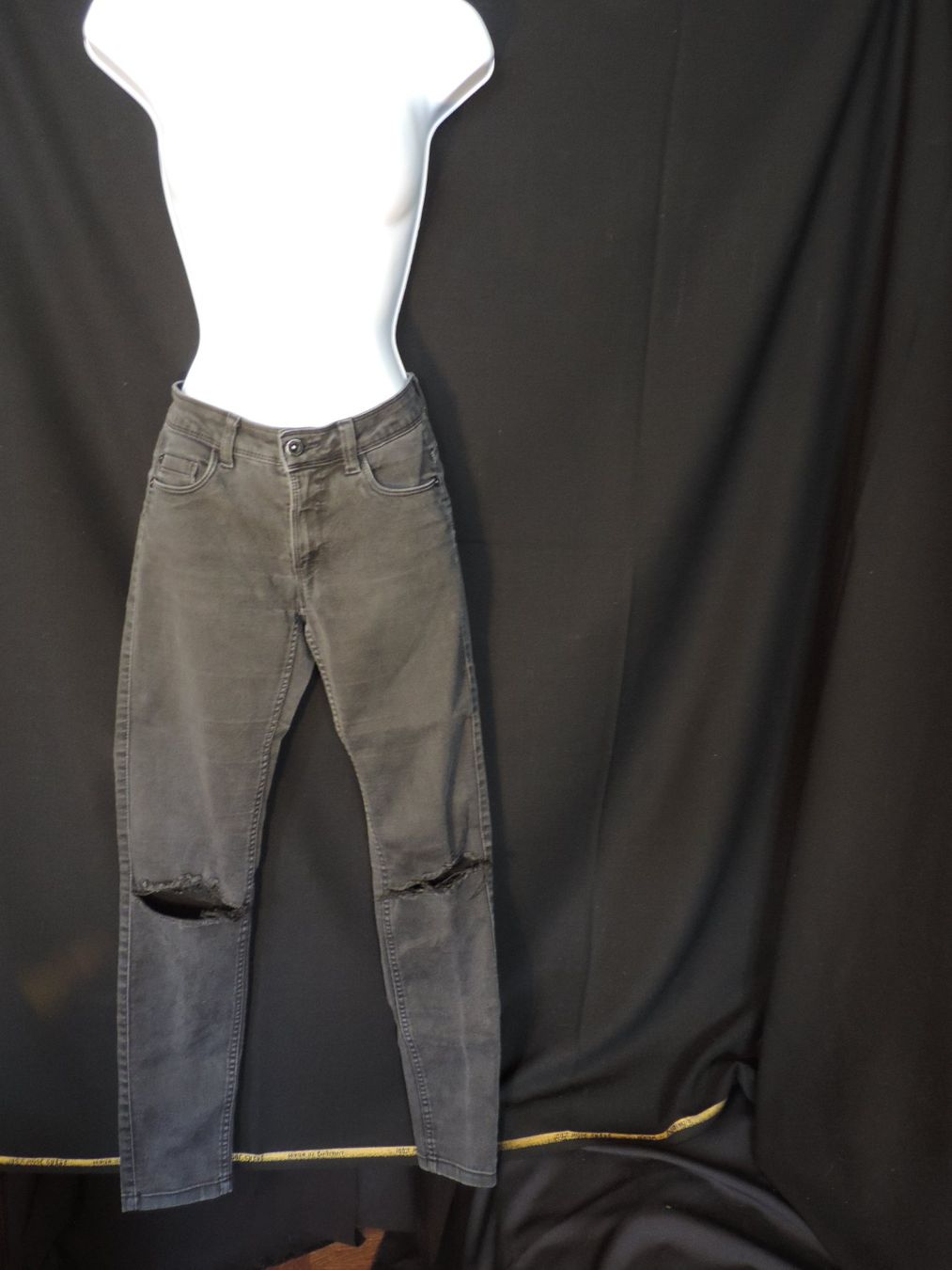 Jeans: jeans stretch noir gris – Usato da Genève venduto da Axelle333 5