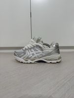 ASICS Gel – Silver / Crème 🤍 | Taille 41,5