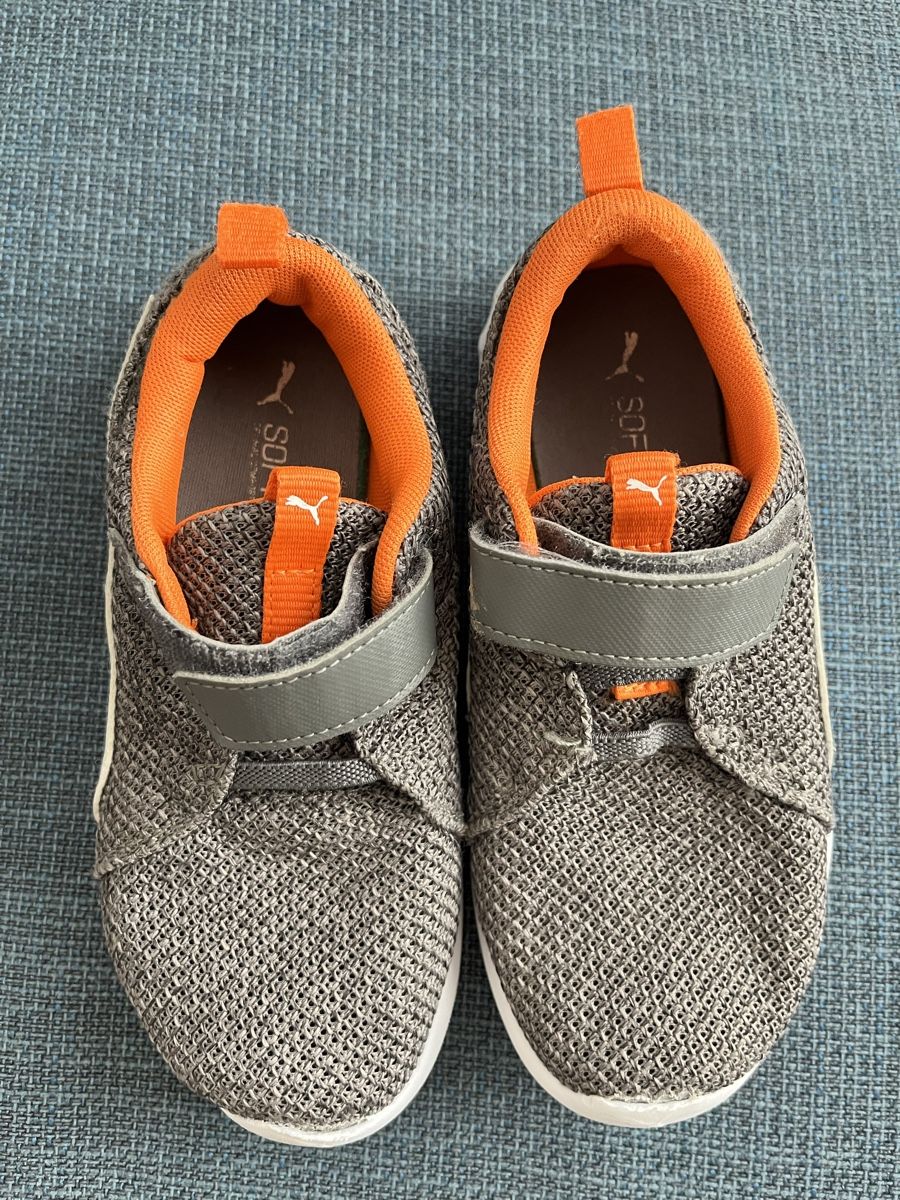Puma Schuhe für Jungen: Puma Hallenschuhe – Gebraucht aus Hombrechtikon von Uptowns