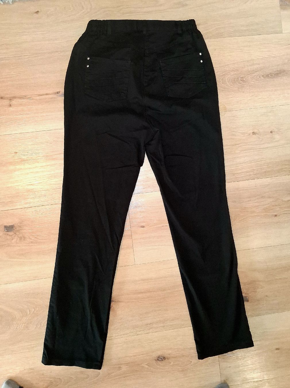 Jeans: Schwarze Jeans, Grösse 40/42, – Usato da Lützelflüh-Goldb venduto da Punktesammler 3