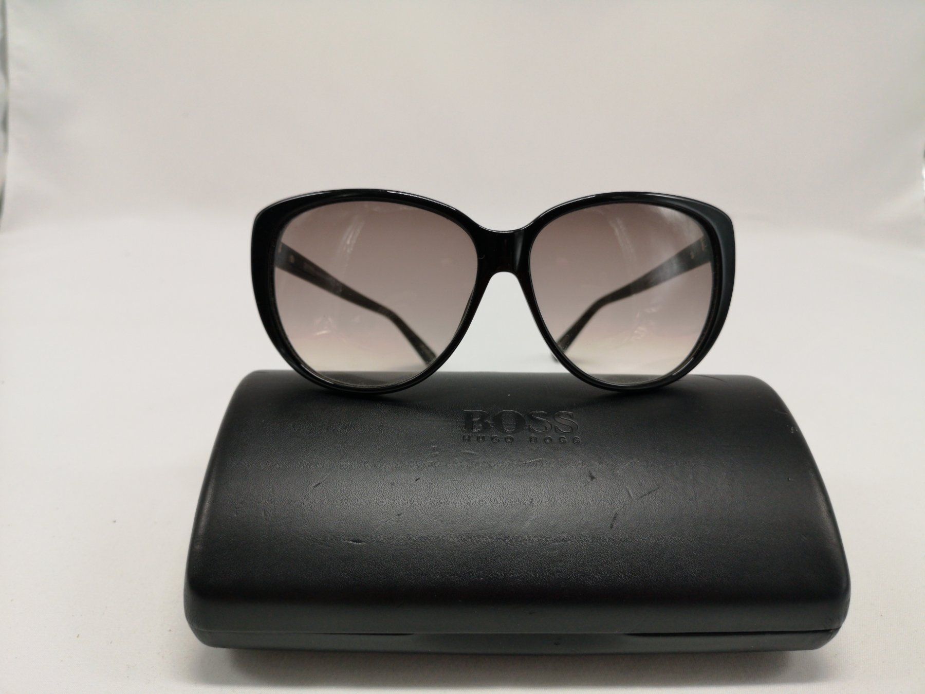 Hugo Boss Brillen & Gläser: Hugo BOSS / Authentiques / Luxe - Qualité - Elégance ! – Gebraucht aus Bulle von italicum 4