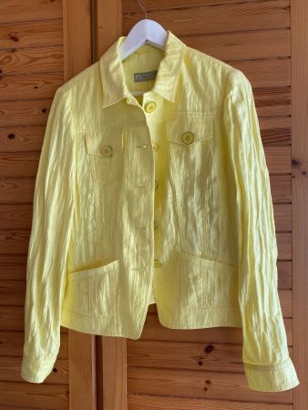 Jacke aus Viskose und Leinen, mit Schulterpolster!