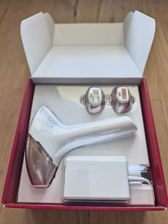 Altro per la cura del corpo: Philips Lumea IPL Series 9000 Haarentfernung – Usato da Fahrwangen venduto da luk_bhw7 2