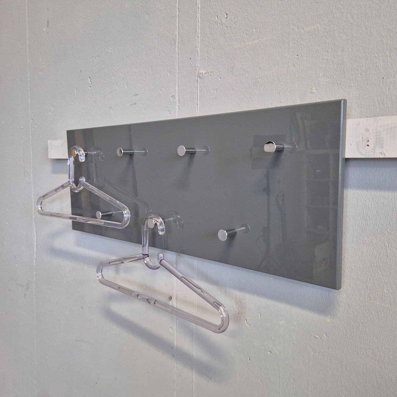 Guardaroba: Wandgarderobe Garderobe mit 7 Hacken – Usato da Nottwil venduto da Wondewa-Shop