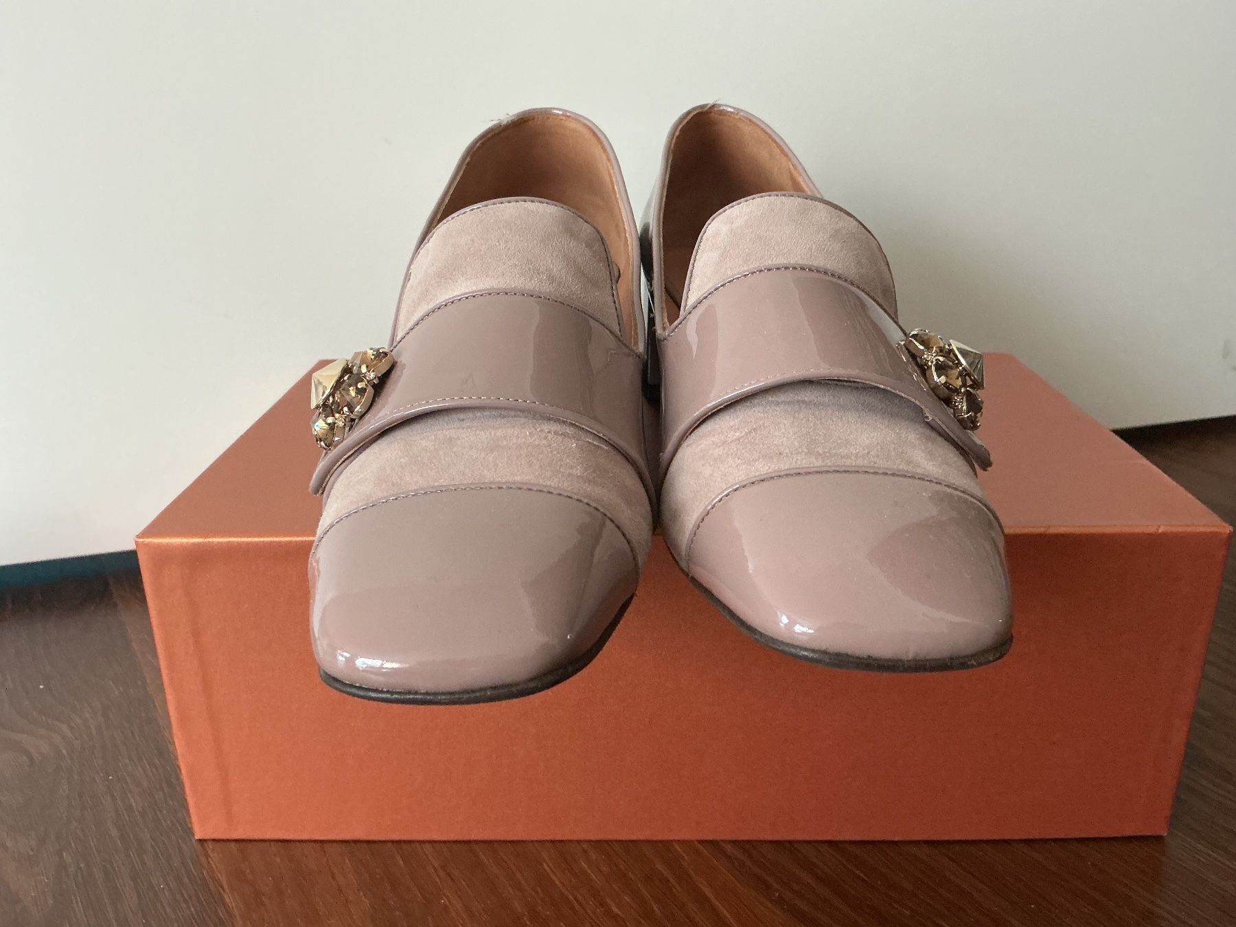 Fratelli Rossetti Scarpe da donna: Fratelli Rossetti beige pumps 39.5 – Nuovo e nell'imballaggio originale da Basel venduto da 18Inspiration 3