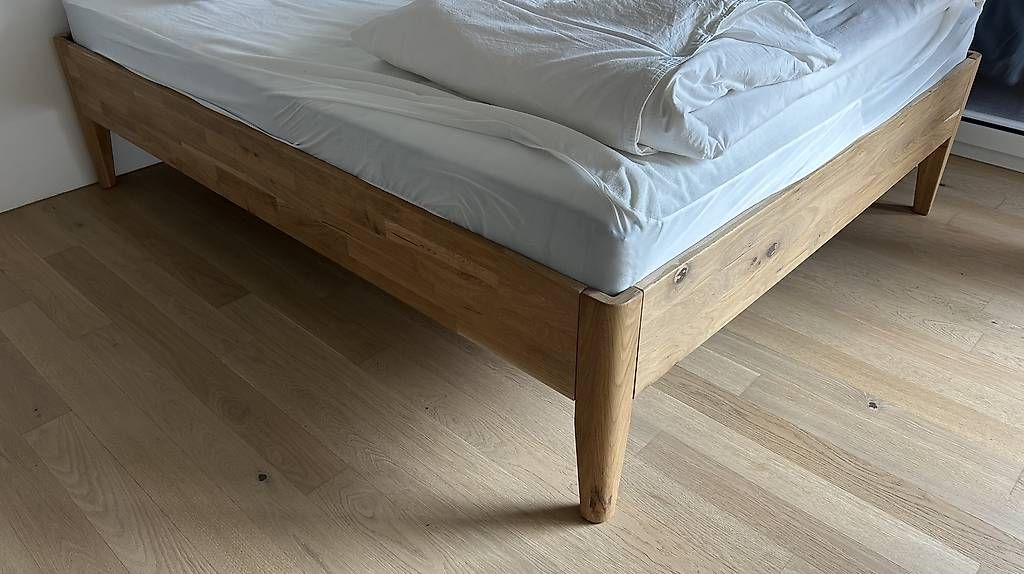 Pfister Letti: Bett mit Lattenrost und Matratze – Usato da Birsfelden venduto da willow1 2