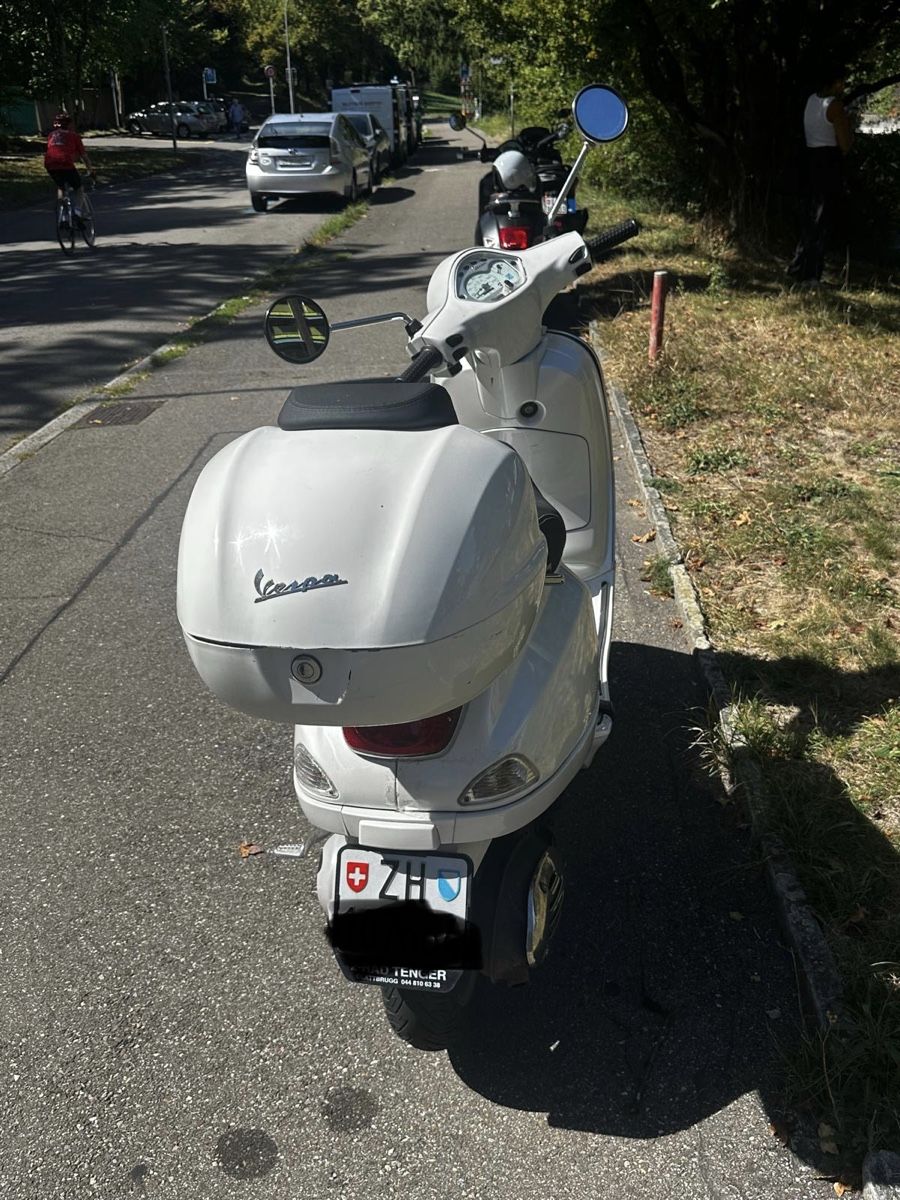 Piaggio Route: Roller Piaggo LX 125 – Défectueux à Zürich par kar_ytx2 7