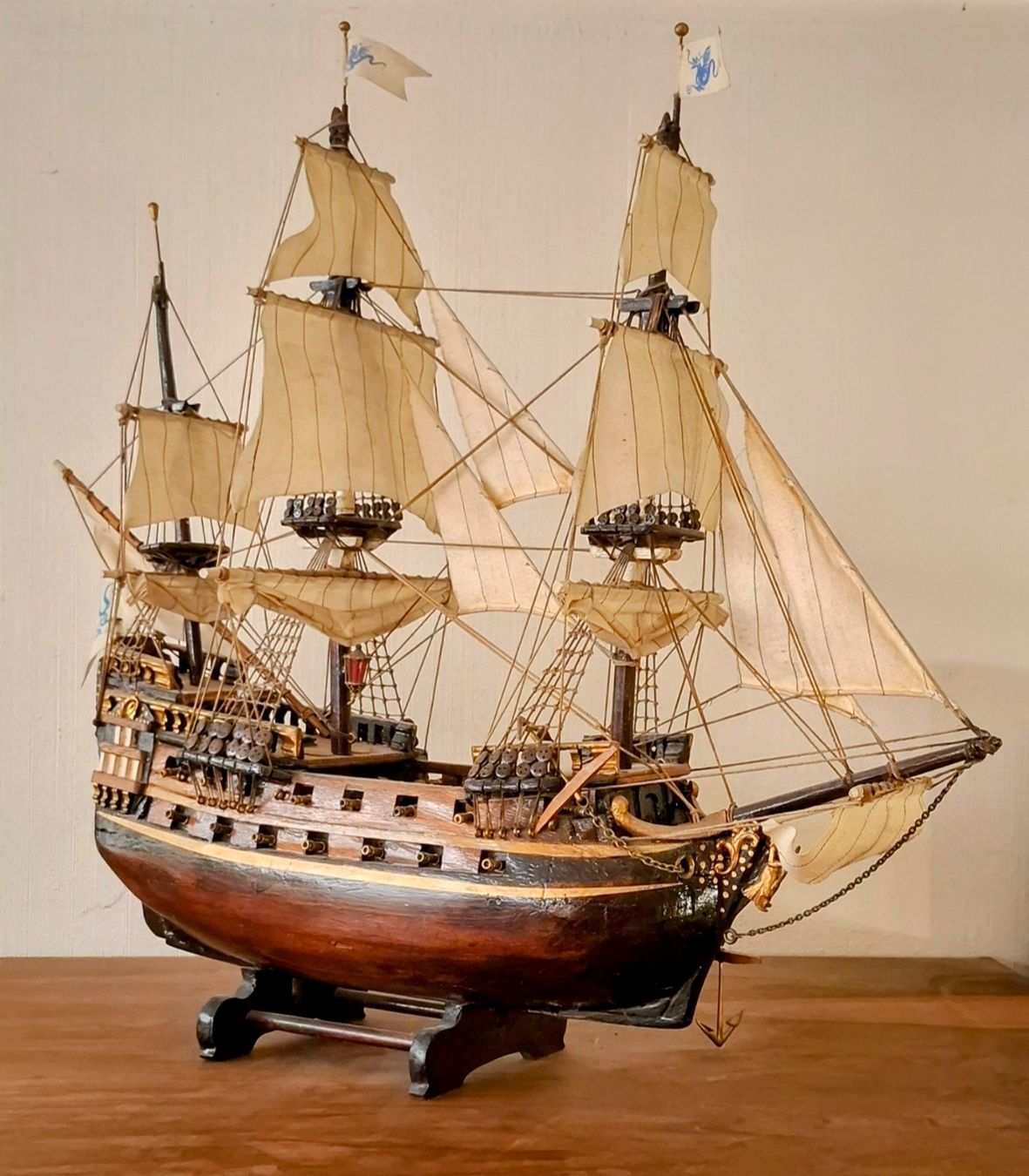 Modellbausätze & Standmodelle: Handgefertigtes Schiffsmodell (1965) ca. 50 cm – Gebraucht aus Frauenfeld von mwb_77c9 1