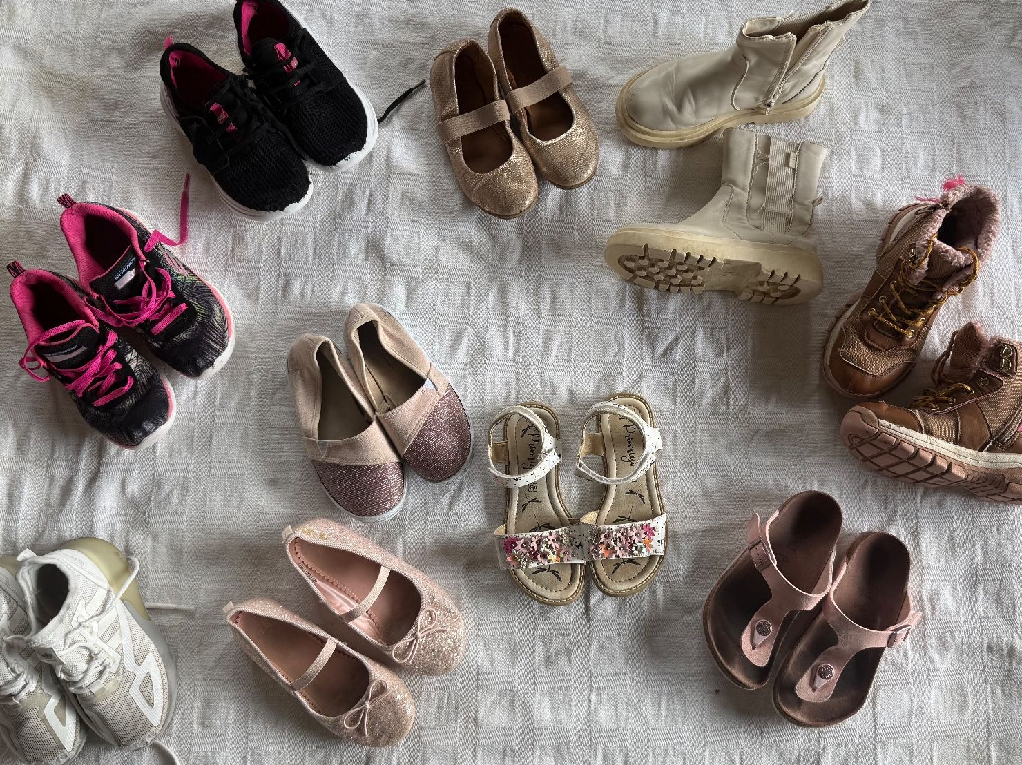 Skechers Schuhe für Mädchen: Shoes size 31 – Gebraucht aus Schindellegi von hor_ll8f